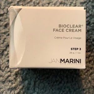 New Jan Marini Bioclear Face Cream